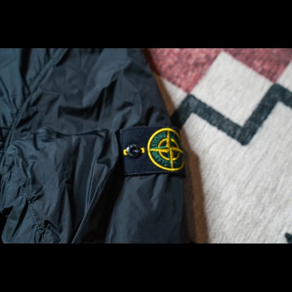 Stone Island Jacket GARMENT DYED CRINKLE REPS NY WITH PRIMALOFT®-TC - Picture 6 of 12